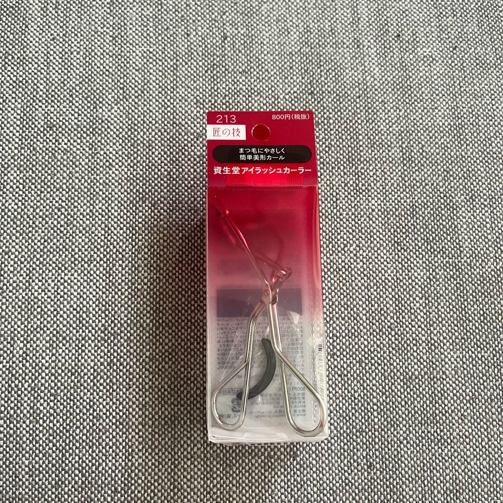 Shiseido Makeup Eyelash Curler 213 w/ ONE Refill Rubber Pad